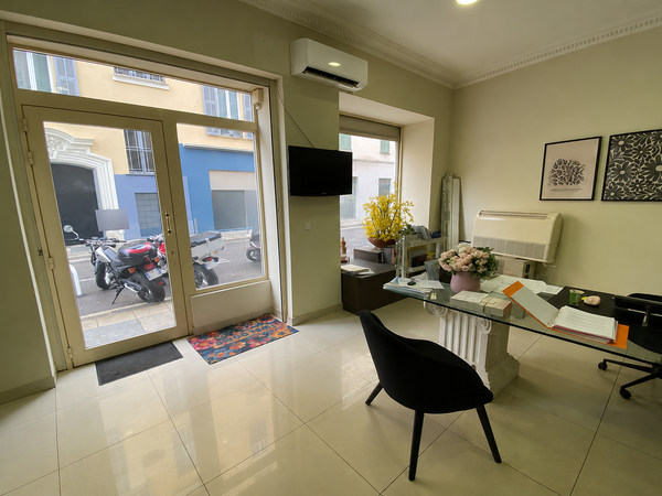 Boutique 50 m² — Nice